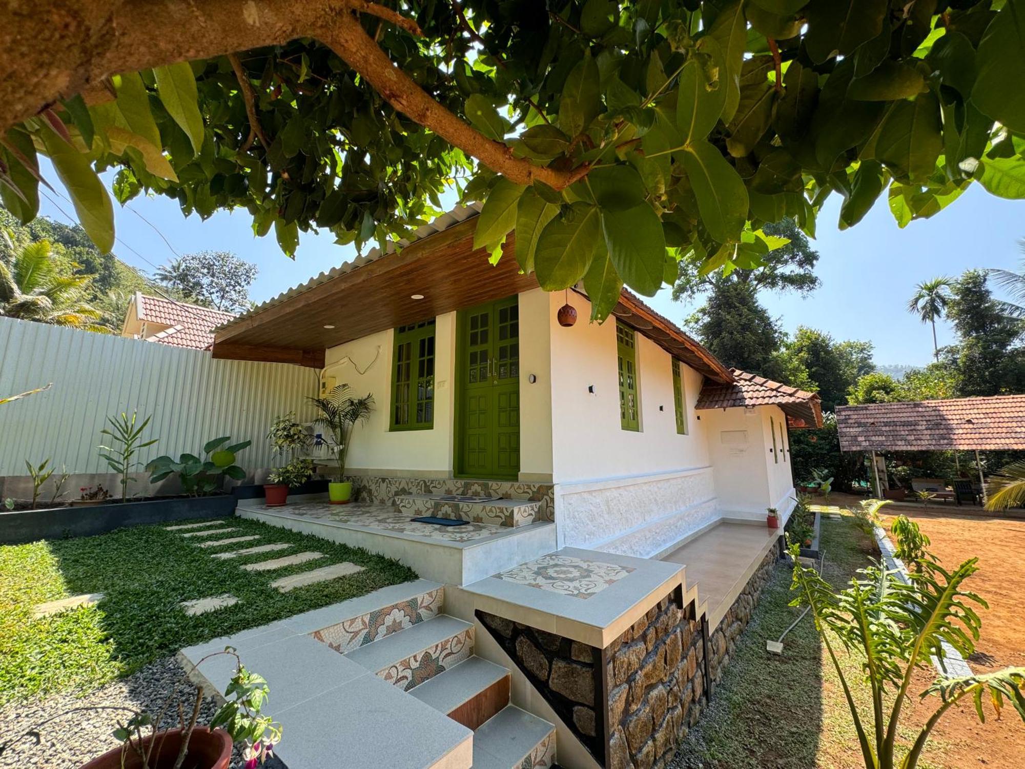 Calm Shack - 2 Bedroom-Boutique Farm Stay Муннар Экстерьер фото