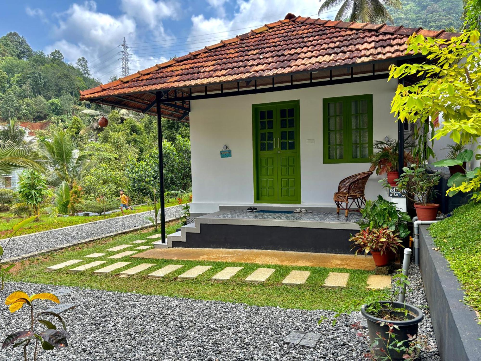 Calm Shack - 2 Bedroom-Boutique Farm Stay Муннар Экстерьер фото